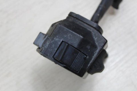 YAMAHA XZ550 PRZEŁĄCZNIK LEWY ŚWIATEŁ