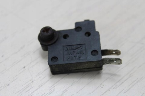 HONDA CB750 RC01 CZUJNIK ŚWIATŁA STOP HAMULCA PRZÓ