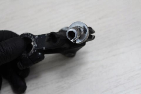 HONDA CB750 RC01 UCHWYT LEWY KLAMKI SPRZĘGŁA