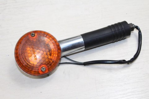 SUZUKI VX800 KIERUNKOWSKAZ LEWY PRZÓD