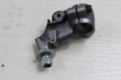 SUZUKI VX800 UCHWYT LEWY KLAMKI SPRZĘGŁA
