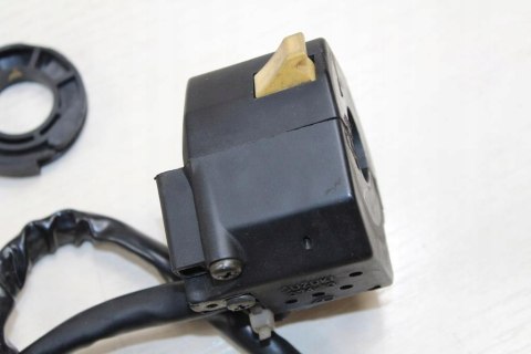 SUZUKI VX800 PRZEŁĄCZNIK LEWY ŚWIATEŁ NA KIEROWNIC