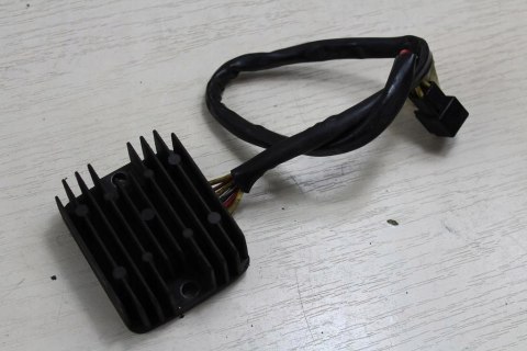 SUZUKI VX800 REGULATOR NAPIĘCIA SH535A