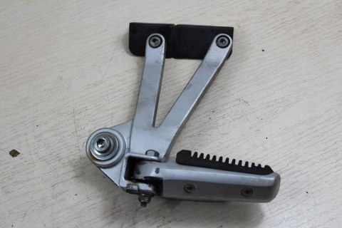 SUZUKI VX800 SET LEWY TYŁ + PODNÓŻEK
