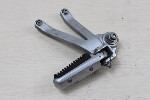 SUZUKI VX800 SET PRAWY TYŁ + PODNÓŻEK