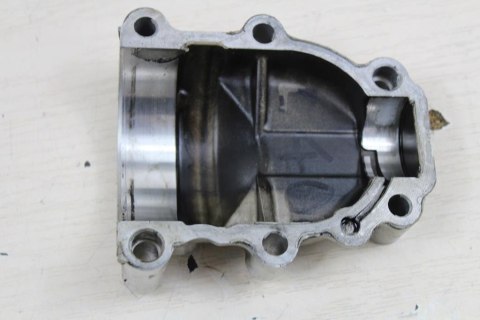 SUZUKI VS750 POKRYWA DEKIEL PRZEKŁADNI GŁÓWNEJ
