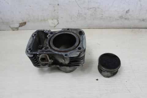 SUZUKI VS750 CYLINDER + TŁOK TYŁ TYLNY