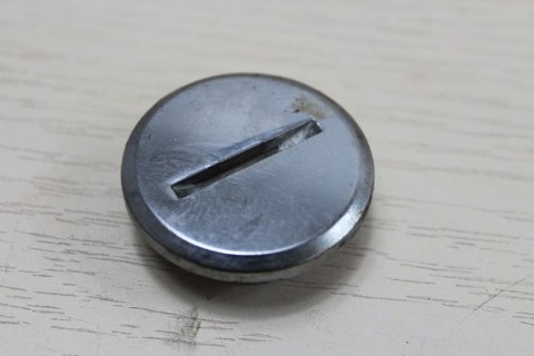 SUZUKI VS750 KOREK POKRYWY DEKLA LEWEGO
