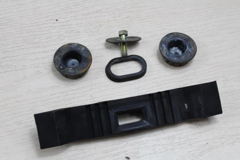 YAMAHA XS400 12R MAXIM GUMY MONTAŻOWE ZBIORNIKA