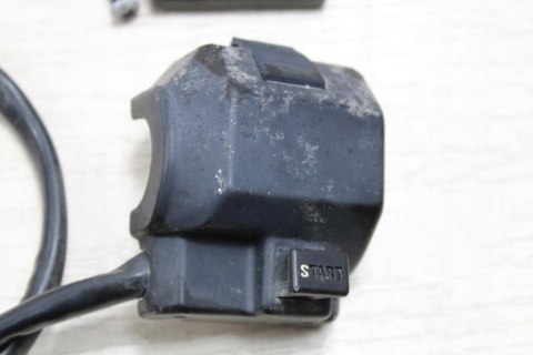 YAMAHA XS400 12R MAXIM PRZEŁĄCZNIK PRAWY START