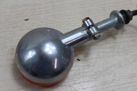 YAMAHA XS400 12R MAXIM KIERUNKOWSKAZ LEWY PRZÓD