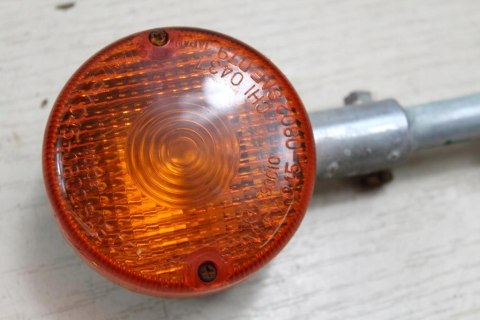 YAMAHA XS400 12R MAXIM KIERUNKOWSKAZ LEWY PRZÓD