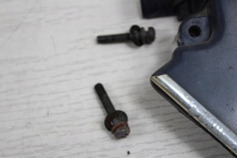 YAMAHA XS400 12R MAXIM OWIEWKA PRAWA BOCZEK AKUMUL