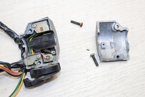 YAMAHA XS400 12R MAXIM PRZEŁĄCZNIK LEWY ŚWIATEŁ