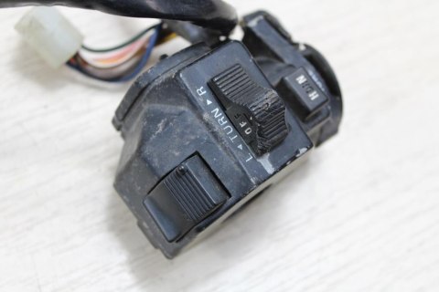 YAMAHA XS400 12R MAXIM PRZEŁĄCZNIK LEWY ŚWIATEŁ