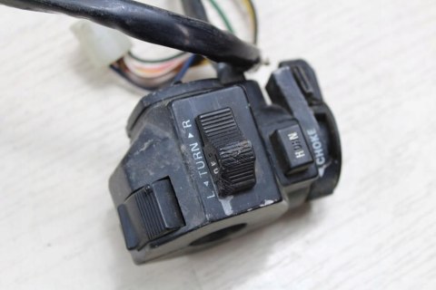 YAMAHA XS400 12R MAXIM PRZEŁĄCZNIK LEWY ŚWIATEŁ