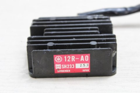 YAMAHA XS400 12R MAXIM REGULATOR NAPIĘCIA SH233