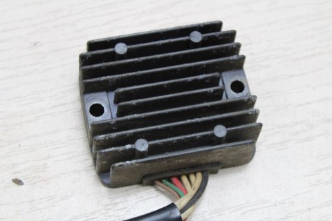 YAMAHA XS400 12R MAXIM REGULATOR NAPIĘCIA SH233