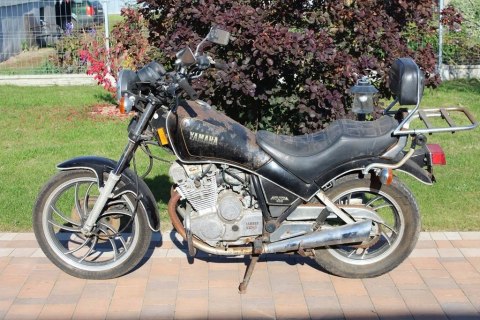 YAMAHA XS400 12R MAXIM SCHOWEK TYŁ TYLNY