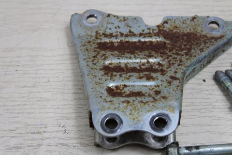 YAMAHA XS400 12R MAXIM UCHWYTY ŚRUBY SILNIKA OŚKI