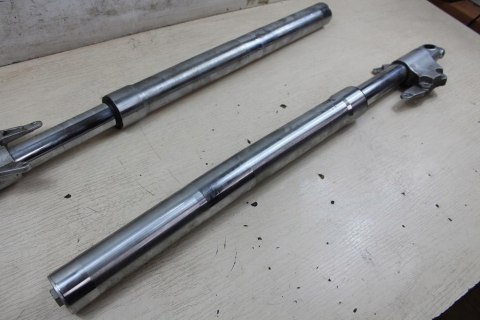 SUZUKI VZ800 MARUDER LAGA AMORTYZATOR PRZÓD LP