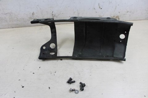 SUZUKI VZ800 MARUDER STELAŻ UCHWYT BŁOTNIKA TYŁ