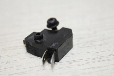 KAWASAKI VN1500 VULCAN CZUJNIK ŚWIATŁA STOP PRZÓD