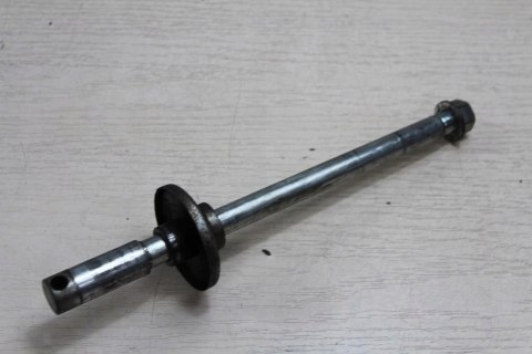 KAWASAKI VN1500 VULCAN OŚKA KOŁA FELGI PRZÓD