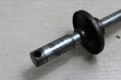 KAWASAKI VN1500 VULCAN OŚKA KOŁA FELGI PRZÓD