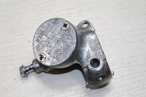 KAWASAKI VN1500 VULCAN POMPA HAMULCOWA PRAWA PRZÓD