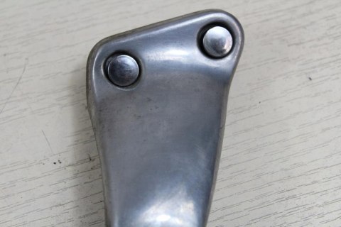 KAWASAKI VN1500 VULCAN SET PODNÓŻEK LEWY TYŁ