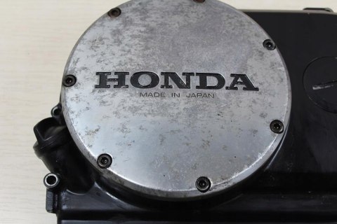 HONDA VT700 SHADOW RC19 DEKIEL POKRYWA PRAWA