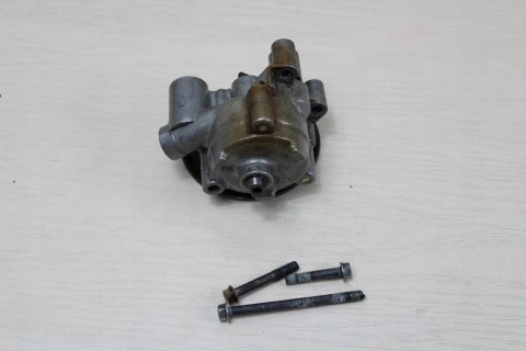 HONDA VT700 SHADOW RC19 POMPA OLEJU + SMOK