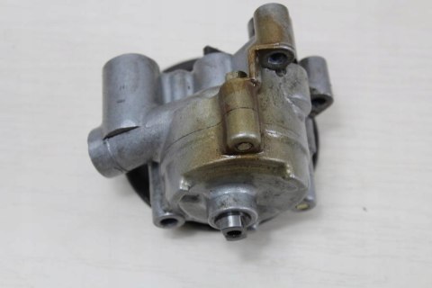 HONDA VT700 SHADOW RC19 POMPA OLEJU + SMOK