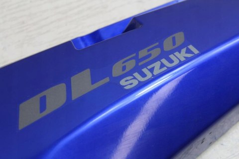SUZUKI DL650 V-STROM OWIEWKA LEWA ZADUPEK