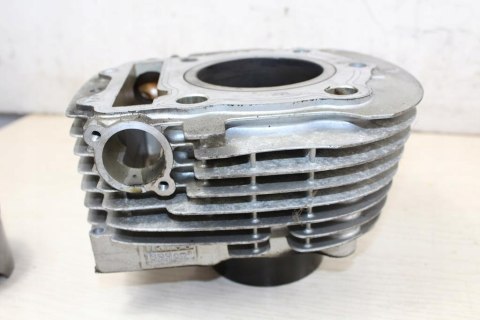 YAMAHA XV700 56E 1RR CYLINDER TYŁ TYLNY + TŁOK