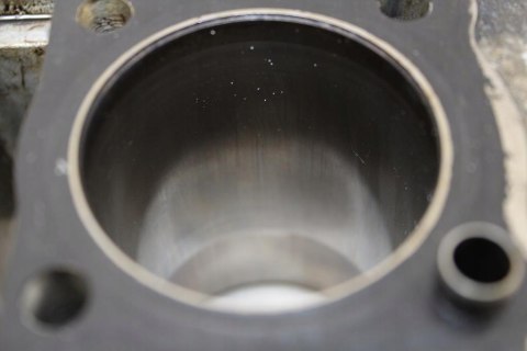 HONDA CB250 MC26 CYLINDRY + TŁOKI