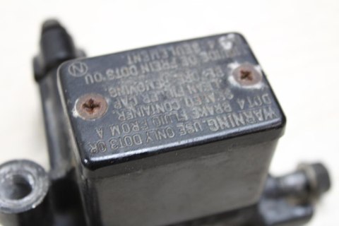 HONDA CB250 MC26 POMPA HAMULCOWA PRZÓD PRAWA