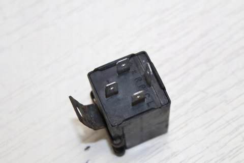 HONDA CB250 MC26 PRZEKAŹNIK KIERUNKOWSKAZÓW HELLA