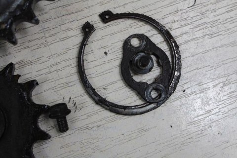 HONDA CB250 MC26 ZESTAW NAPĘDOWY 14-32 DC520