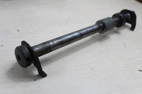SUZUKI GS550L OŚ KOŁA TYŁ ŚRUBA 17MM 315MM