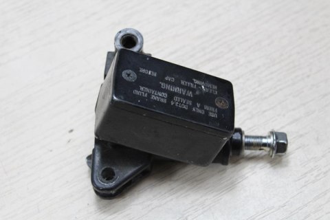SUZUKI GS550L POMPA HAMULCOWA PRZÓD PRAWA