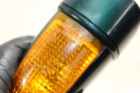 TRIUMPH TROPHY 1200 KIERUNKOWSKAZ LEWY TYŁ