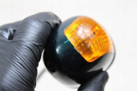 TRIUMPH TROPHY 1200 KIERUNKOWSKAZ LEWY TYŁ