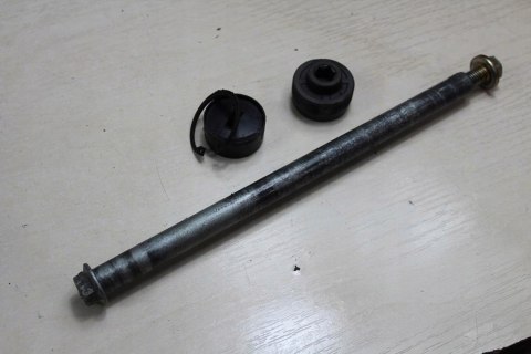 BMW R850 RT R22 01-06 OŚ WAHACZA PRZÓD 17MM 300MM