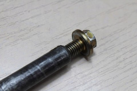 BMW R850 RT R22 01-06 OŚ WAHACZA PRZÓD 17MM 300MM
