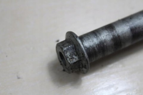 BMW R850 RT R22 01-06 OŚ WAHACZA PRZÓD 17MM 300MM