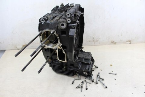 BMW R1100 RT KARTERY BLOK + ŚRUBY 1341847