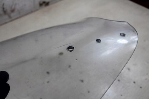 BMW R1100 RT OWIEWKA SZYBA 2313658
