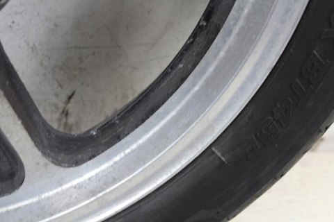 HONDA VT1100 SC18 KOŁO FELGA PRZÓD 18 X 2.50 CALI